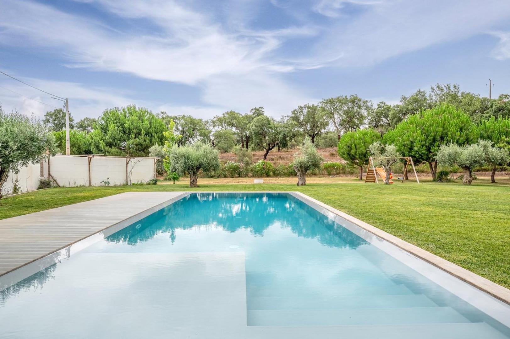 Refreshing Poolside Escape In Ponte De Sor Hotel Luaran gambar